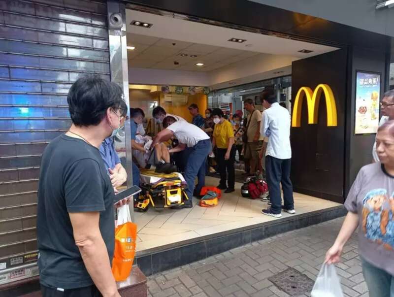香港:29岁麦当劳员工不堪经理责骂 拿杀猪刀狂砍(图)
